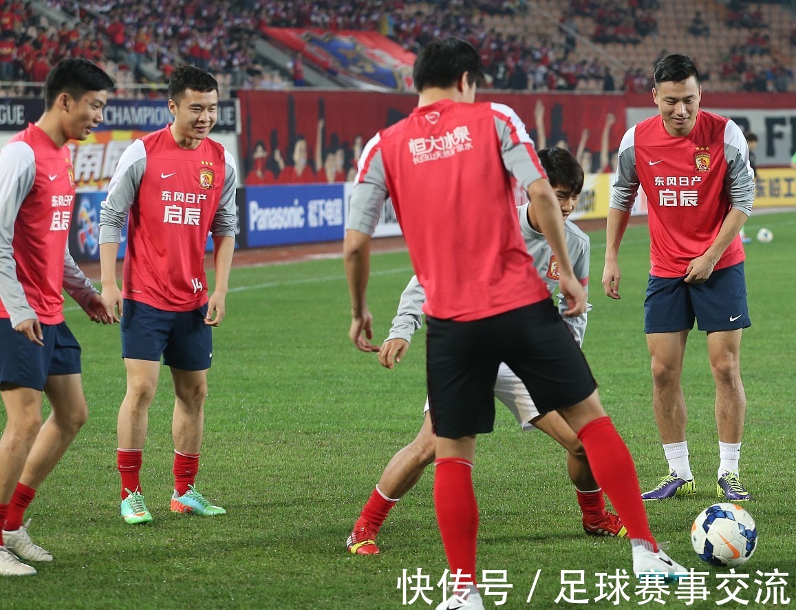 砸地头球破门，梅西打进职业生涯的第896球