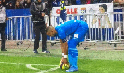 阿斯：拉什福德因发烧缺席巴萨vs毕包；他缺席最近2次训练（阿斯：拉什福德发烧无缘巴萨战毕包，已连续缺席两次训练）