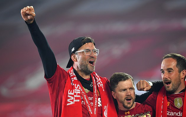 阿莱格里：还未讨论过菲尔克鲁格转会，莱奥是否出场仍需观察（阿莱格里：菲尔克鲁格转会尚未讨论，莱奥能否出战仍待观察）