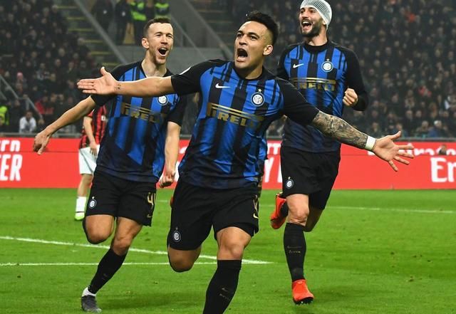 10场0球！米兰亏大了，新援前锋太差劲，身价3500万虚高