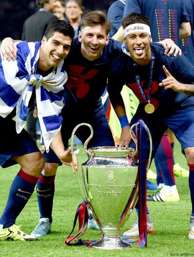 BBC：阿莫林、斯洛特与埃迪·豪为英超受网络辱骂最多主帅