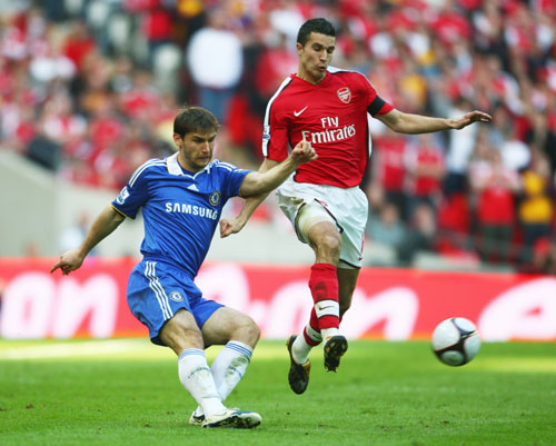 铁卫主场首球比肩C罗，曼联1-1西汉姆联，反超利物浦升英超第八（铁卫老特拉福德处子球追平C罗纪录，曼联1-1西汉姆，力压利物浦升至英超第八）