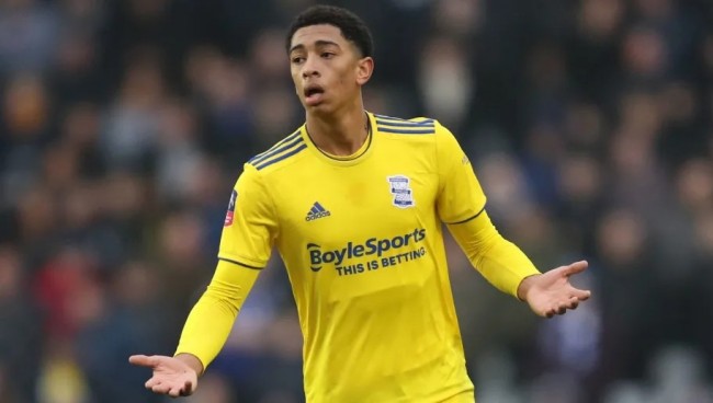 输球罪人！拉克鲁瓦送乌龙+点球大战失点，致水晶宫遭淘汰（双重失误！拉克鲁瓦乌龙+点球失手，水晶宫无缘晋级）