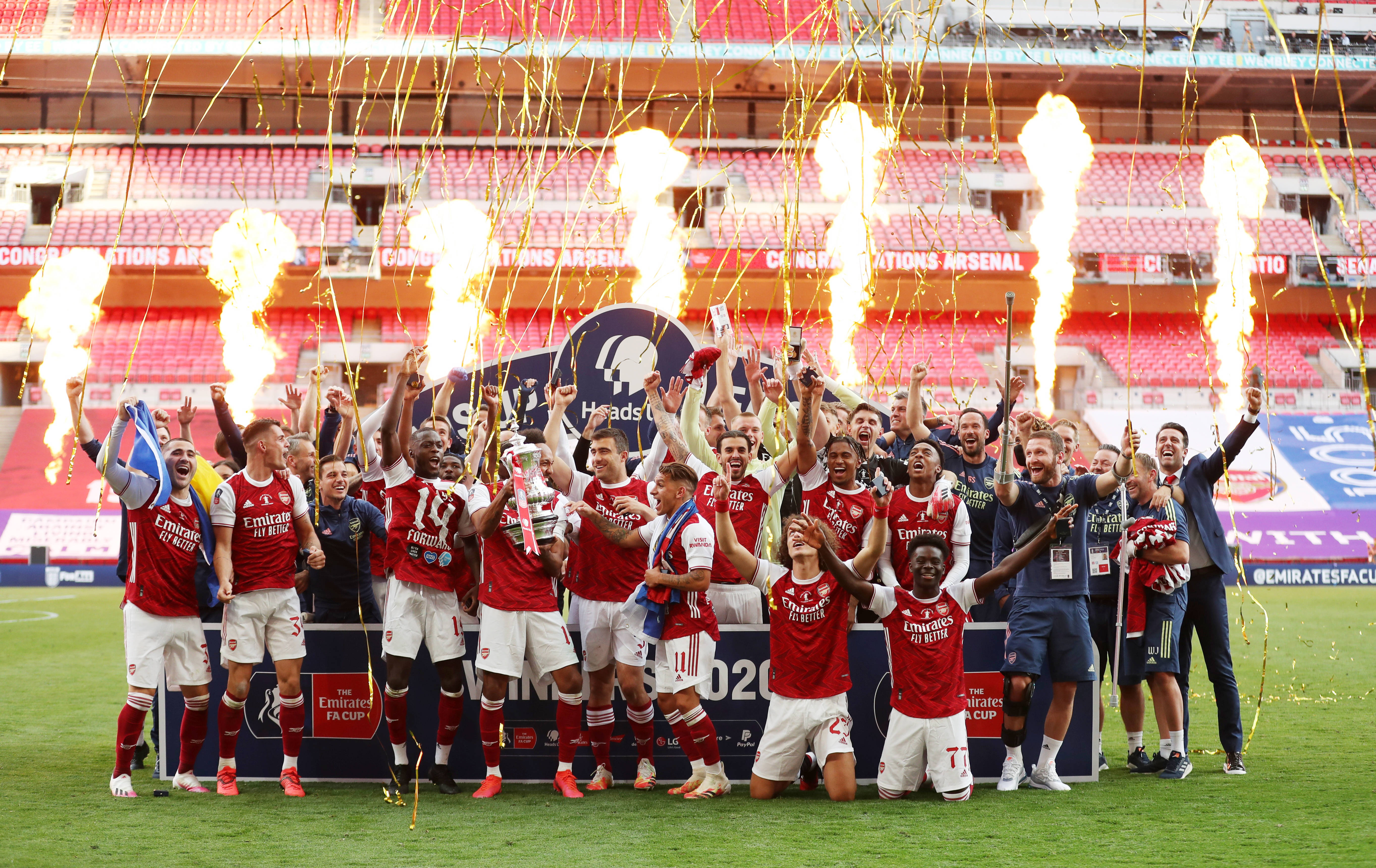 桑德兰主帅勒布里斯否认有意莱比锡前锋奥蓬达：这是假新闻