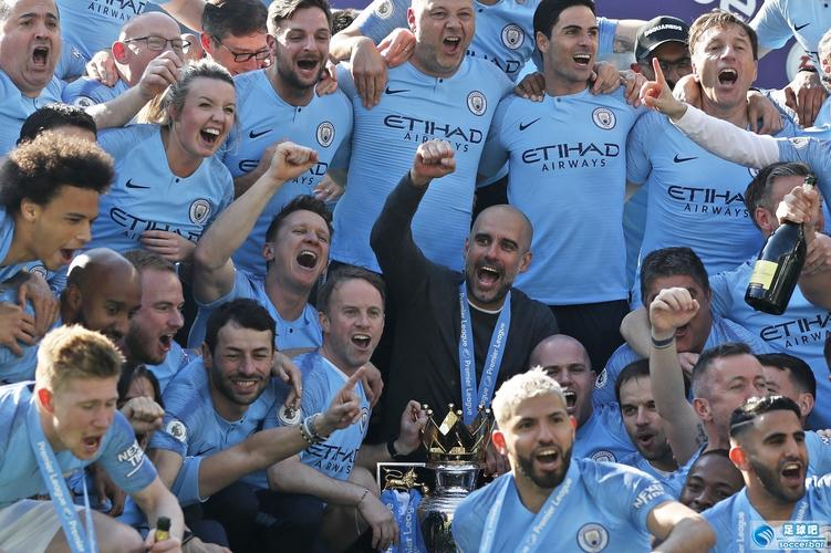 欧冠夺冠赔率：巴萨微弱优势领跑 巴黎力压枪手（欧冠冠军赔率：巴萨以微弱优势居首，巴黎力压阿森纳）