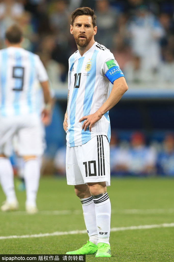 努诺-门德斯：我现在感觉状态不错，下场欧冠会全力争取胜利（努诺-门德斯：状态良好，欧冠下一战全力争胜）