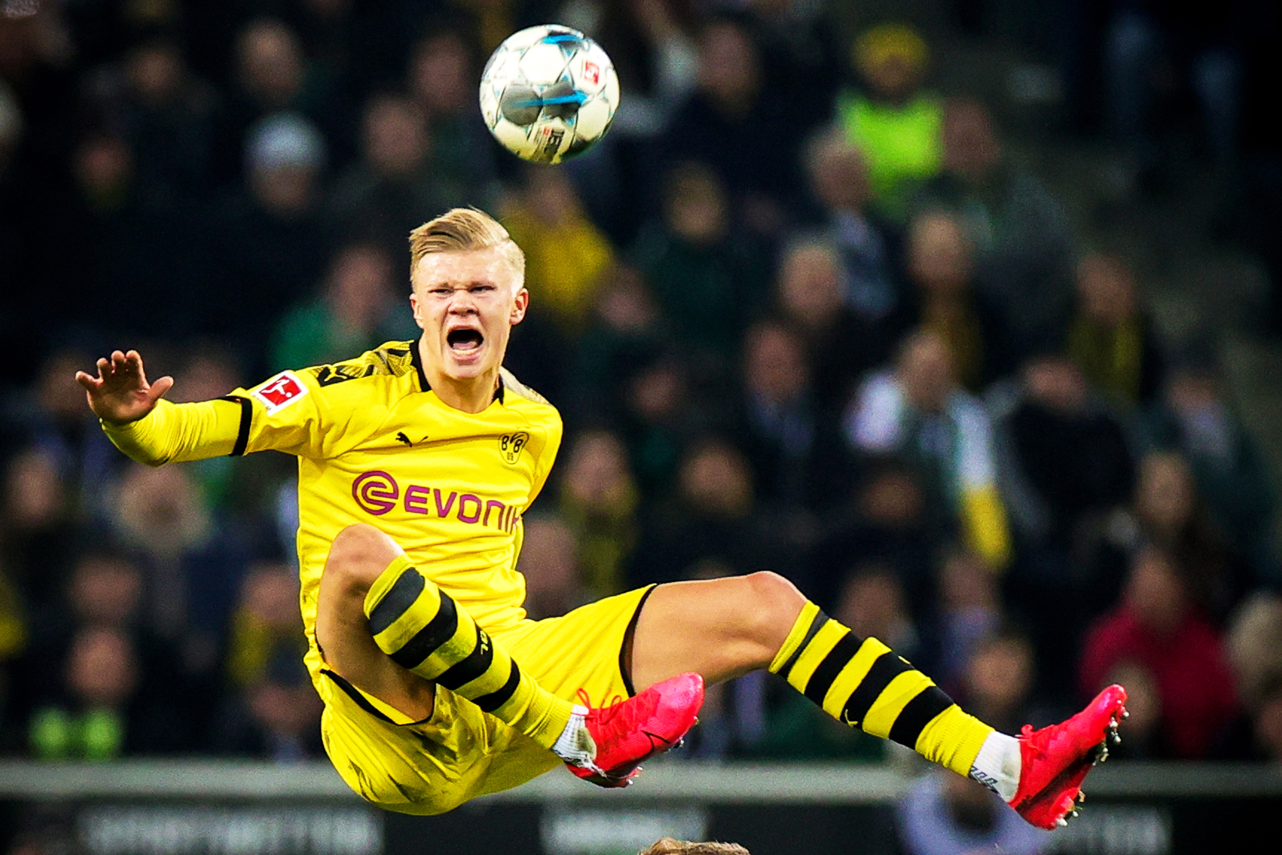 德媒：拜仁曾愿意放走格雷茨卡，帕利尼亚离开后前者确定留队