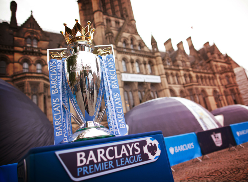 拜仁客战柏林联合：全主力阵容！凯恩、奥利塞、迪亚斯出战（拜仁客场对阵柏林联合：全主力出击，凯恩、奥利塞、迪亚斯出战）