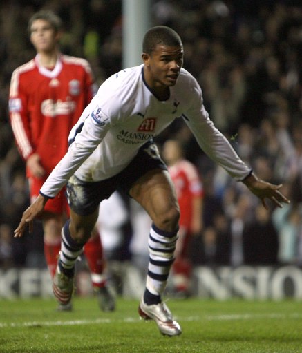 CBA杯“山东德比”裁判频繁纵容大动作引热议！媒体人质疑不作为