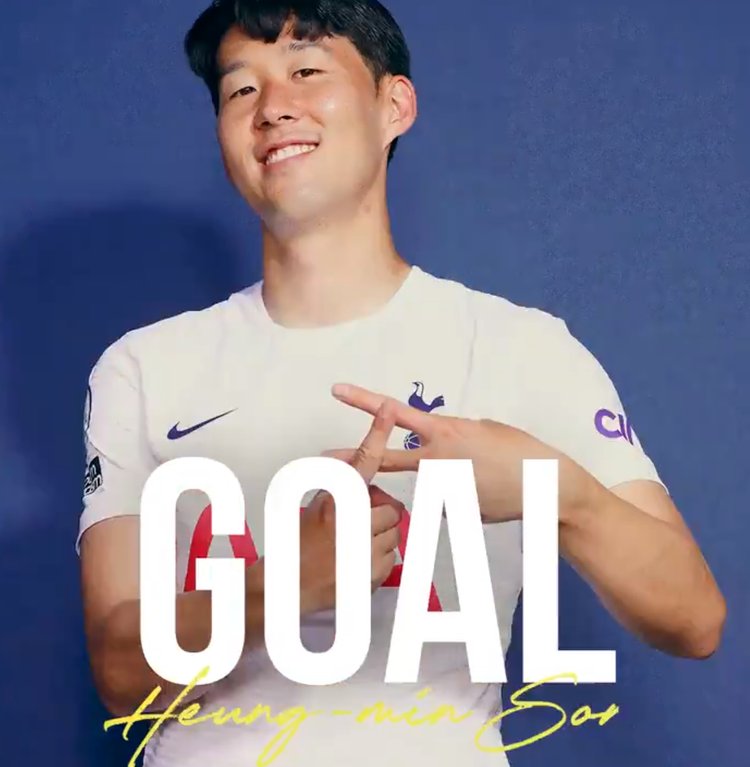 欧冠赛场精彩瞬间：巴萨2-0战胜国际米兰,