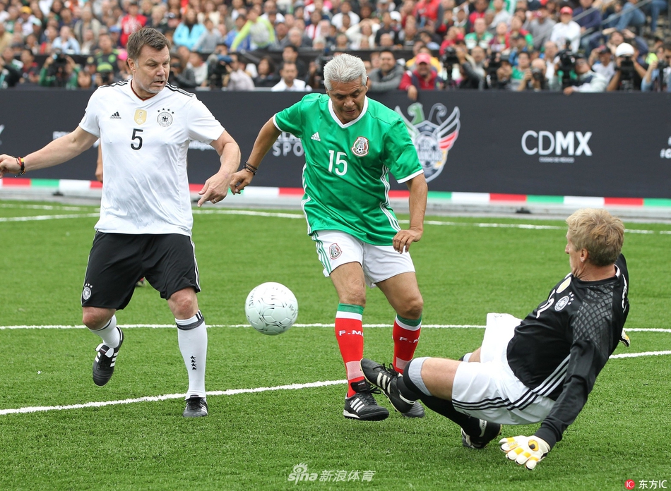 体坛女神盘点：新晋F1世界冠军女友，身材火辣的葡萄牙模特科尔塞罗